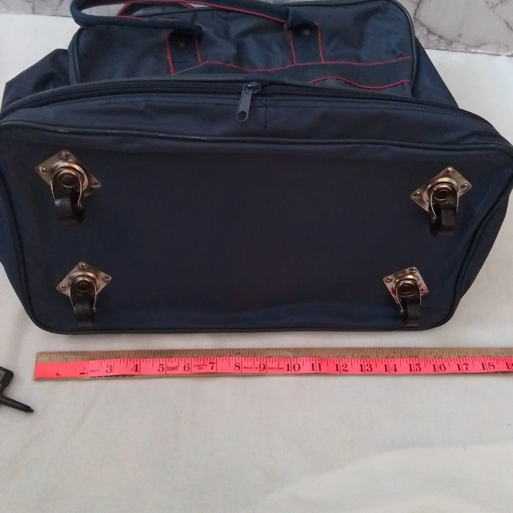 Princess Cruises Wheeled Expandable luggage bag w/ Samsonite toiletry bag